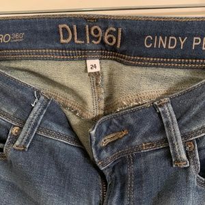DL1961 Jeans size 24